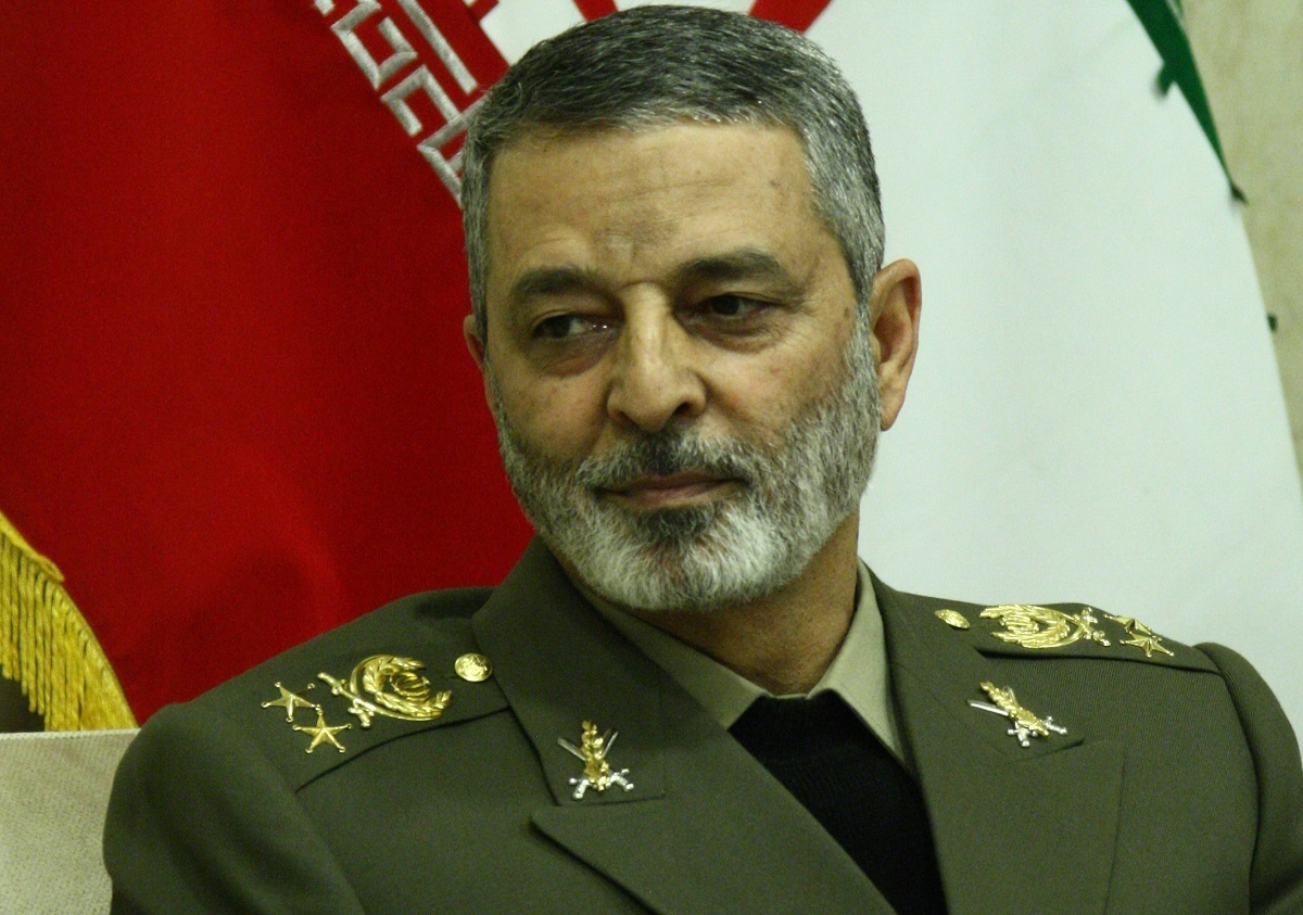 فرمانده کل ارتش درگذشت پدر وزیر اطلاعات را تسلیت گفت