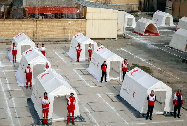 توزیع حدود ۵ هزار چادر در مناطق زلزله زده