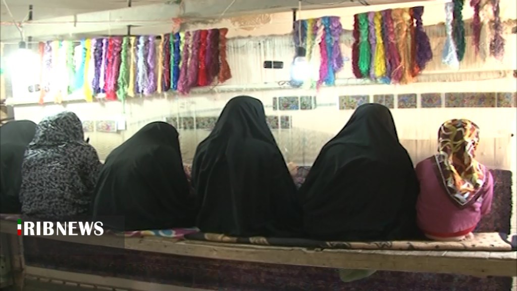 تمدید مهلت نام نویسی فعالان حوزه فرش و قالی بافی در صندوق بیمه روستائیان و عشایر