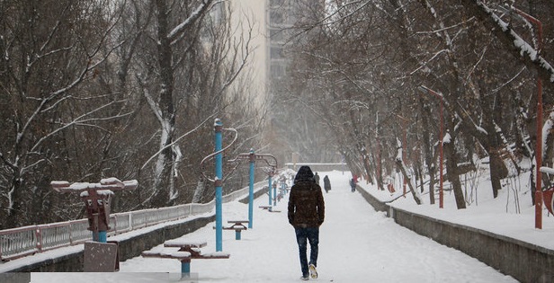 برف و باران در راه آذربایجان‌ شرقی