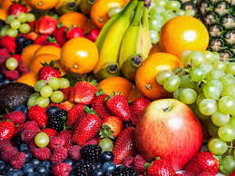 برای رفع خواب آلودگی صبح، میوه بخورید
