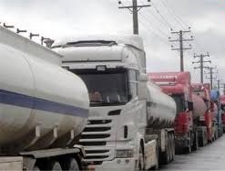 خروج کامیونهای حامل سوخت از مرز تمرچین پیرانشهر