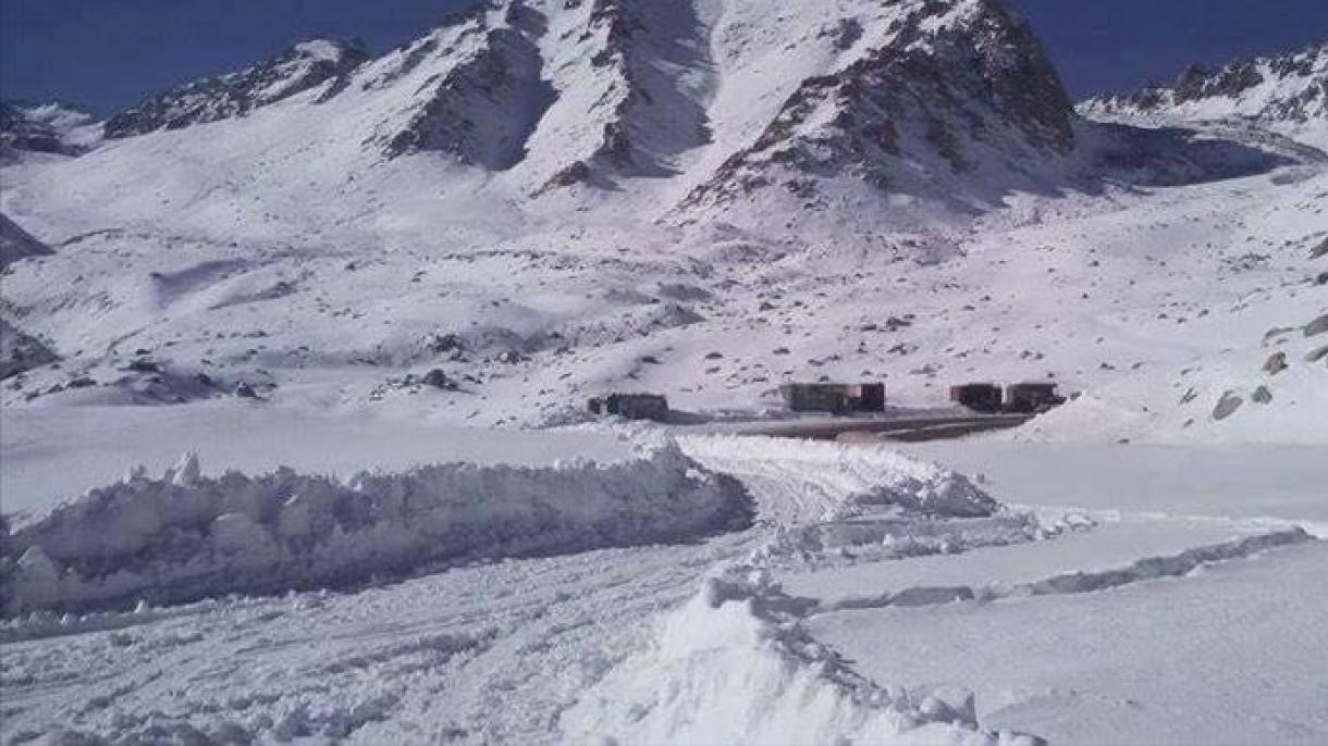 ۱۴ کشته در حادثه سقوط بهمن در بدخشان افغانستان