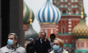 کاهش بیشتر محدودیت‌های کرونایی در مسکو