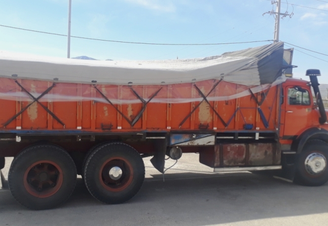 توقیف کامیون حامل کالای قاچاق در شهرستان کازرون