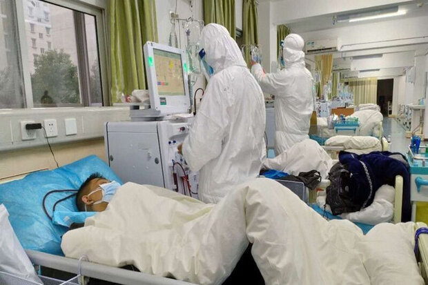 ۲۳ بیمار مبتلا به کرونا روی تخت‌های بیمارستان