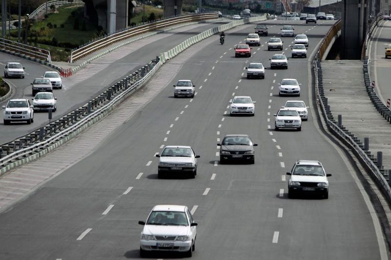 کاهش ۱۵ درصدی تردد در جاده‌های استان همدان