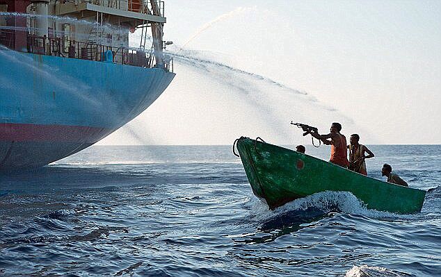 ربوده شدن ۱۵ خدمه یک نفتکش دریایی در خلیج گینه