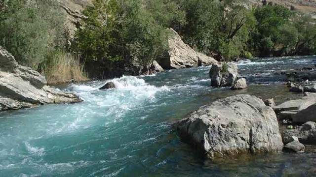 آزادسازی حدود یک و نیم کیلومتر از خط بستر رودخانه قزل اوزن