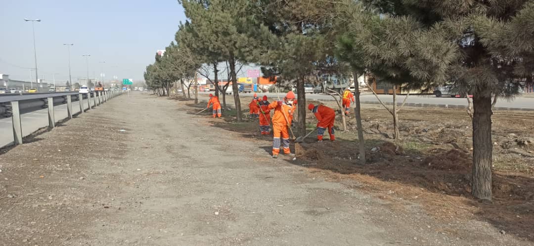 پاکسازی مبادی ورودی شهر مشهد در آستانه نوروز ۱۴۰۰