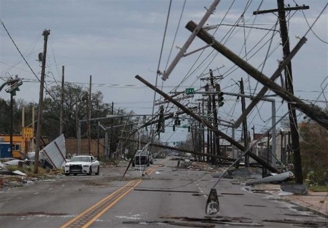 قطع برق هزاران خانه‌ در آمریکا بر اثر طوفان شدید