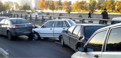 ۹ مصدوم در تصادف زنجیره‌ای اتوبان خرازی اصفهان