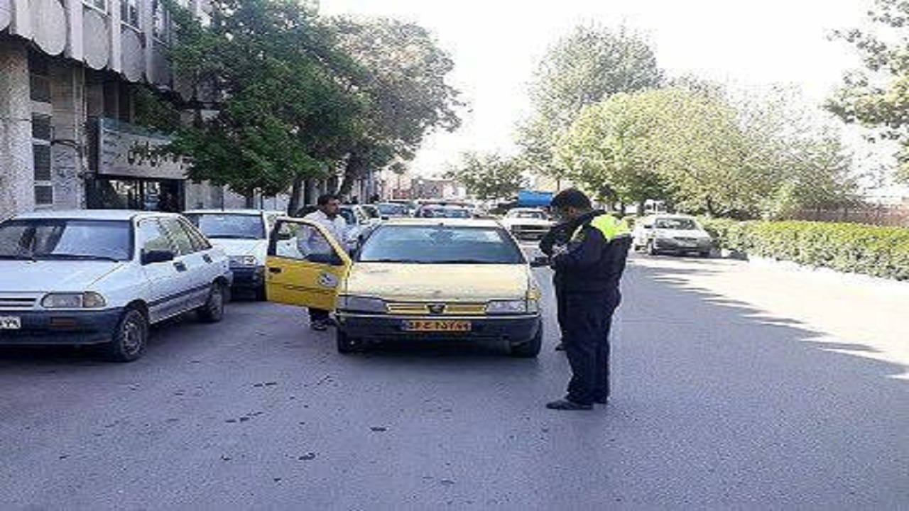آغاز طرح ضربتی جلوگیری از فعالیت تاکسی‌ های غیرمجاز در قزوین