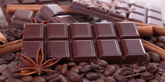 کشف شکلات خارجی قاچاق در زنجان