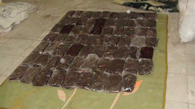 کوله پشتی هایی با 114 کیلو تریاک در اصفهان