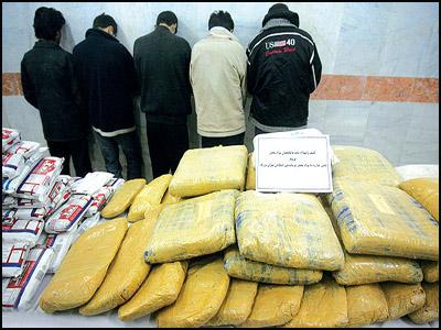 انهدام باند تهیه و توزیع مواد مخدر در فارس