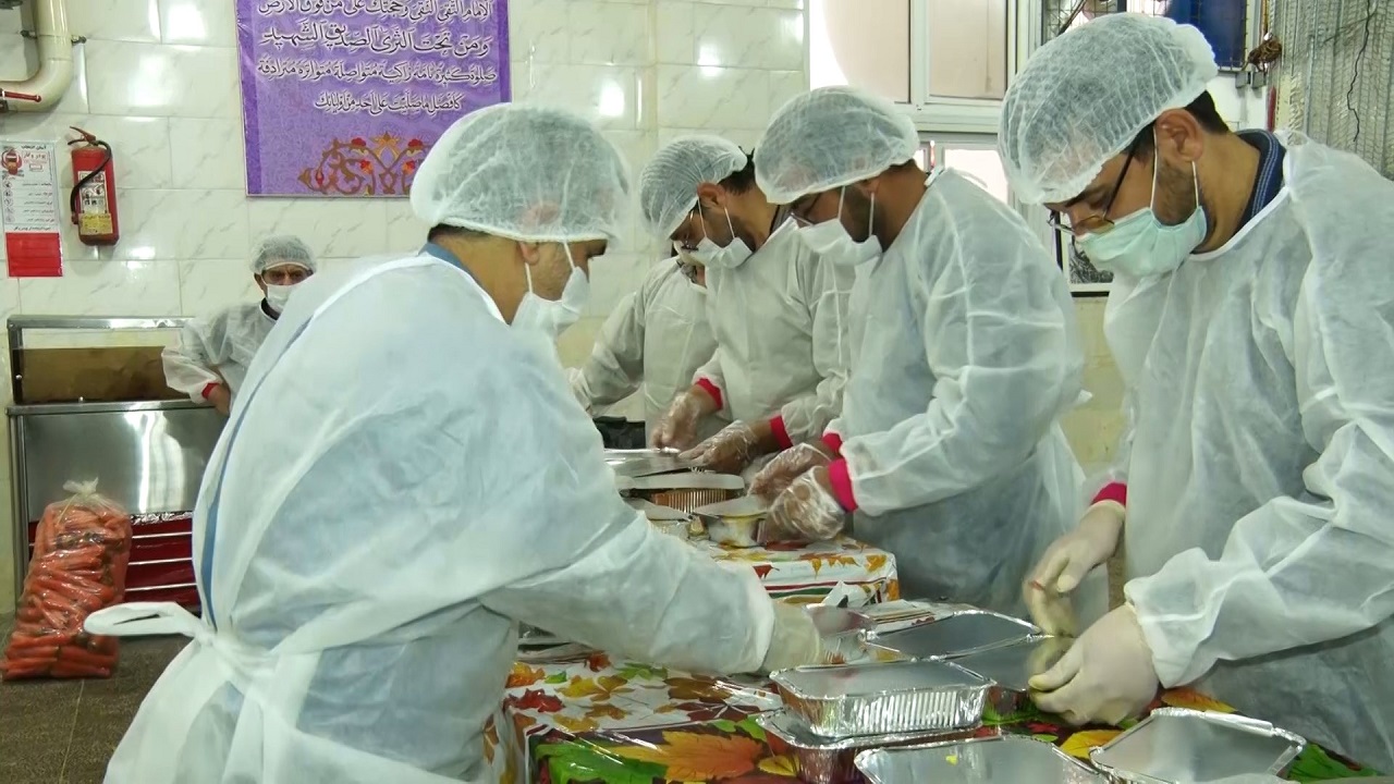طبخ و توزیع هزاران پرس غذای گرم مبان نیازمندان اقبالیه