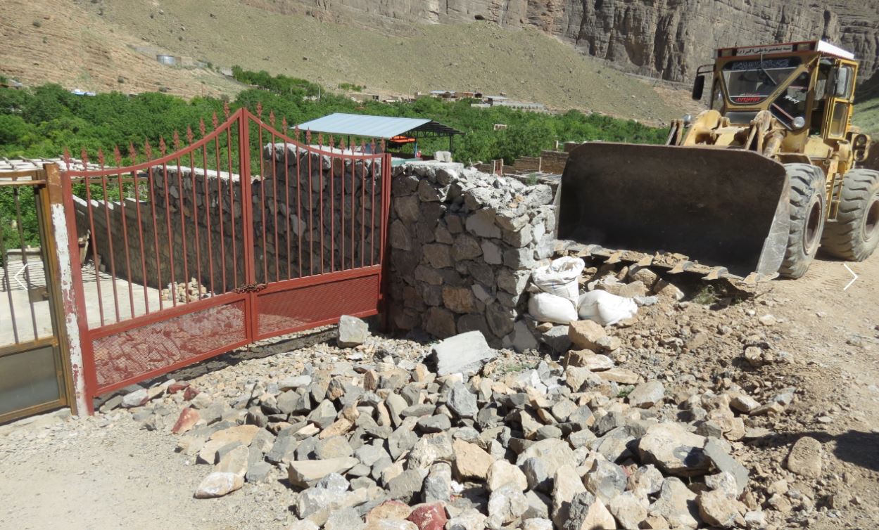 تخریب ساخت و ساز‌های غیرمجاز در مهریز