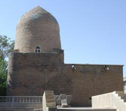 شایعه آتش سوزی بنای تاریخی «اِستِر و مُردخای» در همدان