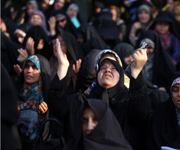 بیش از نیمی از ایرانیان بیشتر از قبل به درگاه خدا دعا می‌کنند