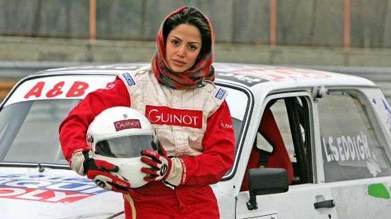 نخستین کلاه بانوی راننده ایرانی در موزه ورزش