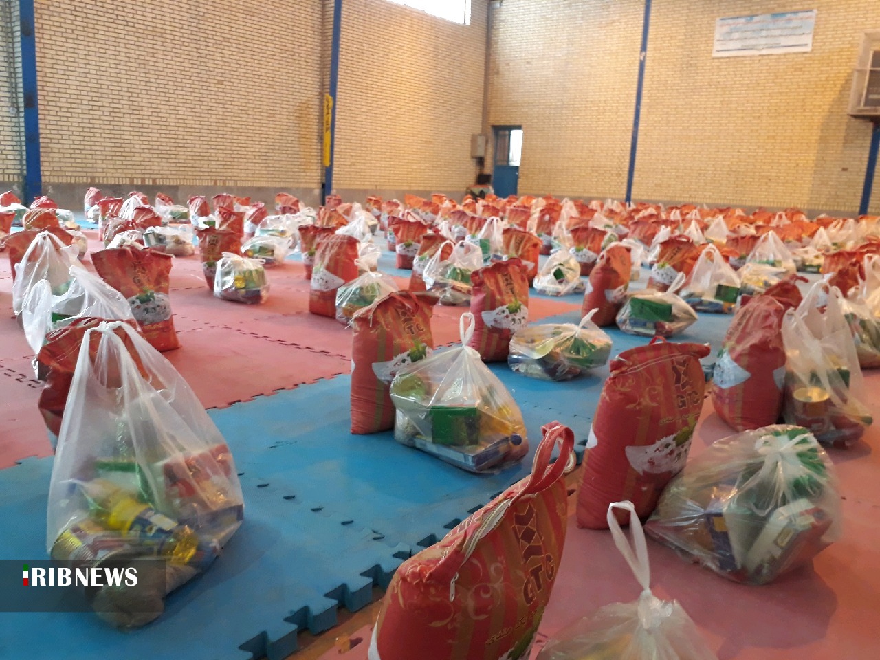 توزیع ۲۳۰ بسته مواد غذایی بین نیازمندان سربیشه