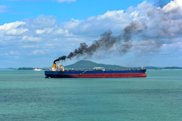 استفاده ناوگان تجاری دریایی ایران از سوخت کم سولفور داخلی