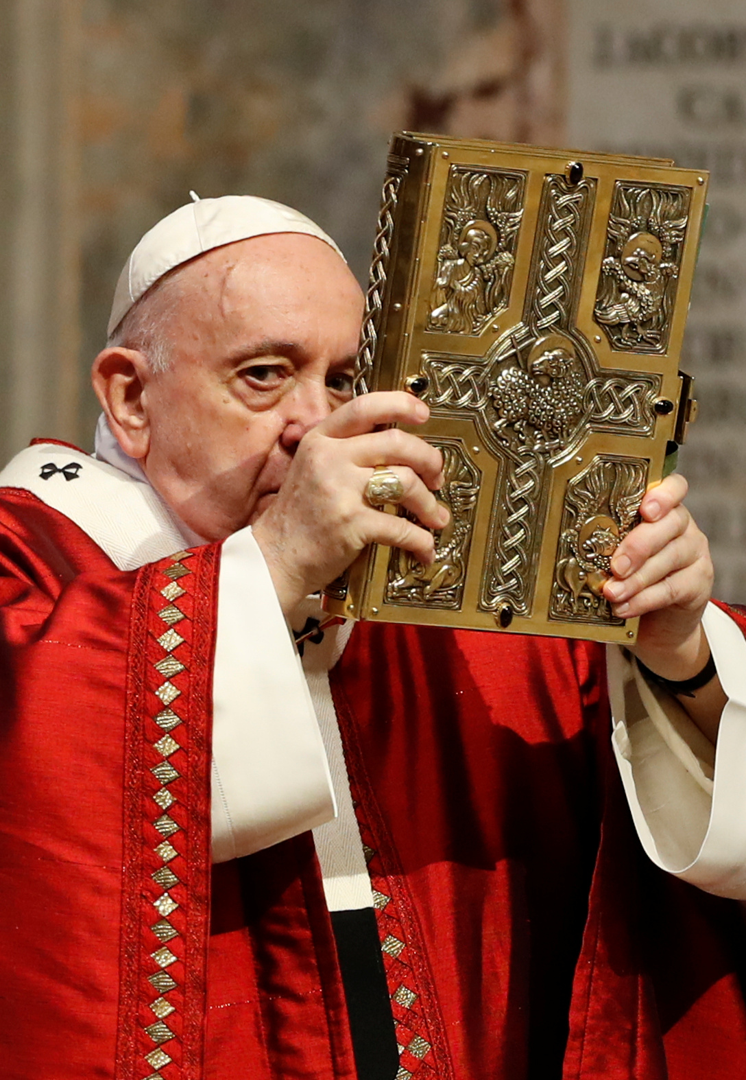 پاپ خواستار پایان یافتن همه گیری فقر شد