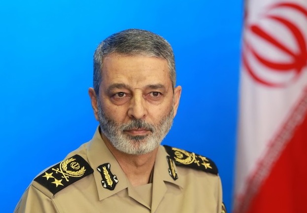 فرمانده کل ارتش انتصاب رئیس بنیاد شهید را تبریک گفت