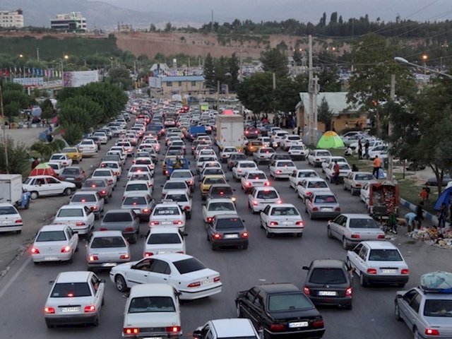کمبود پارکینگ معضلی برای ترافیک شهر یاسوج