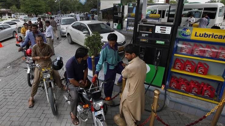 بحران بنزین در پاکستان