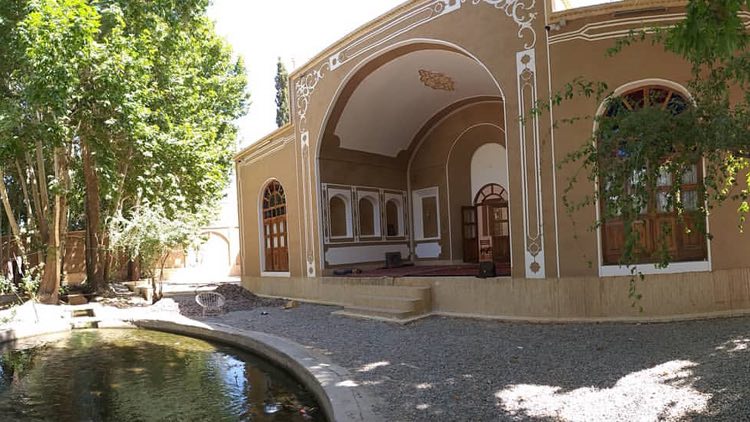 بهره برداری از سه مجموعه گردشگری در باغشهر تاریخی مهریز ـ به زودی