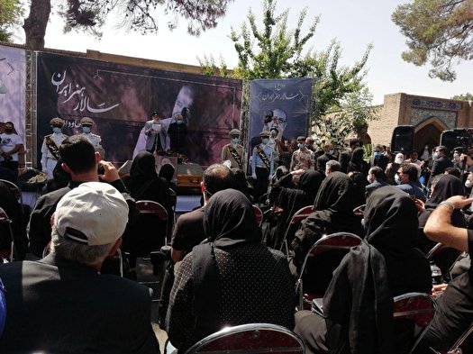 سالار سینمای ایران رخ در نقاب خاک کشید