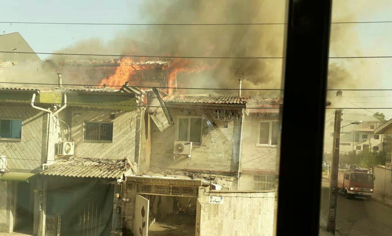 آتش ‌سوزی 2 خانه در رشت
