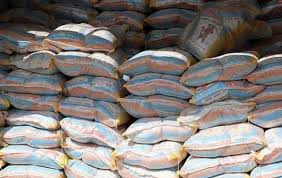 توزیع ۲۰ هزار کیسه برنج بین کارگران