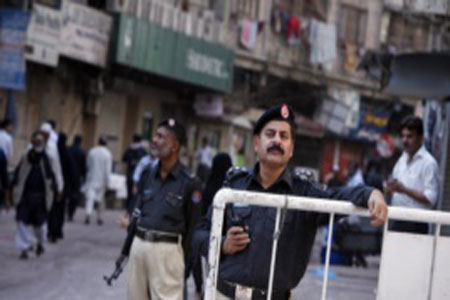 کشته شدن ۳ نفر در انفجار کراچی