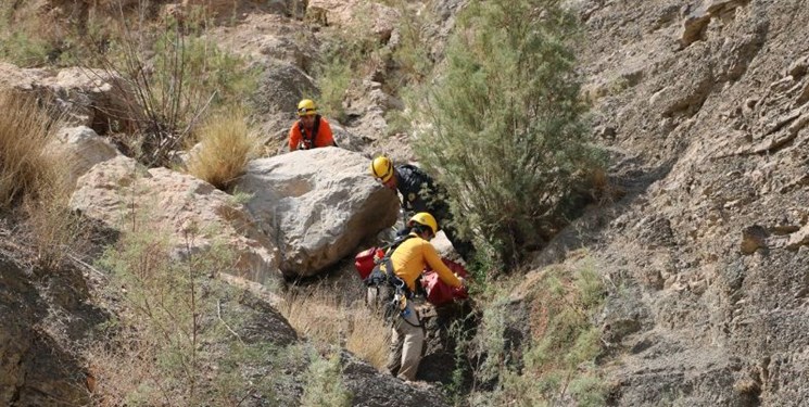 سقوط مرد 50 ساله از ارتفاعات کوه صفه