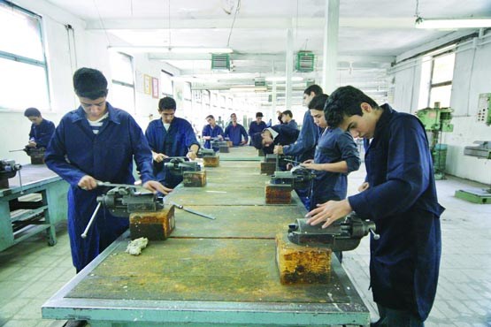 اشتغال نیمی از کارآموزان فنی و حرفه‌ای در خوزستان