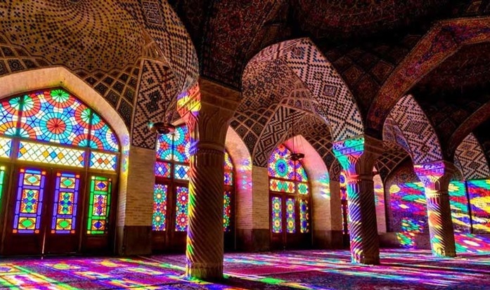 مرمت در‌های شبستان غربی مسجد نصیرالملک شیراز