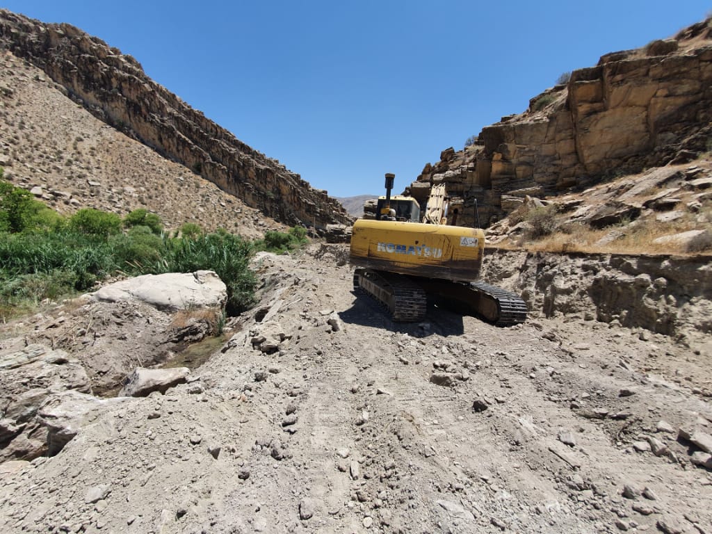 باز سازی کانال آب روستای ریکان در قیروکارزین