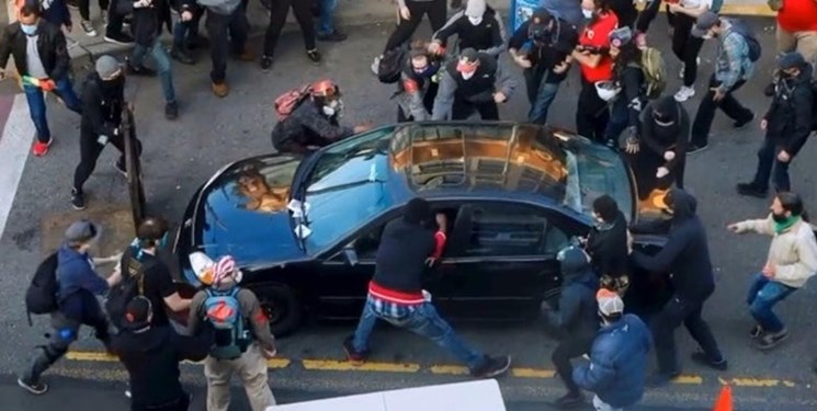 نزدیک به ۷۰ حمله با خودرو به معترضان در آمریکا