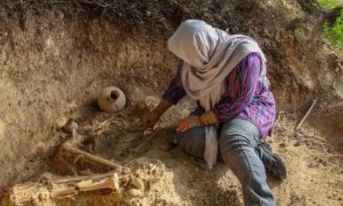 انتقال دختر جوان سه هزارساله به بابل