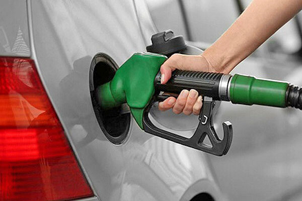 کاهش 28 درصدی بنزین در مهاباد