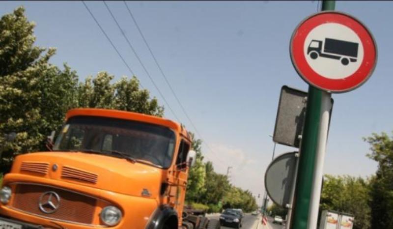 ممنوعیت تردد انواع کامیون در طول روز