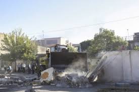تخریب دیوار حائل شهرک پردیس و شهید بهشتی مشهد