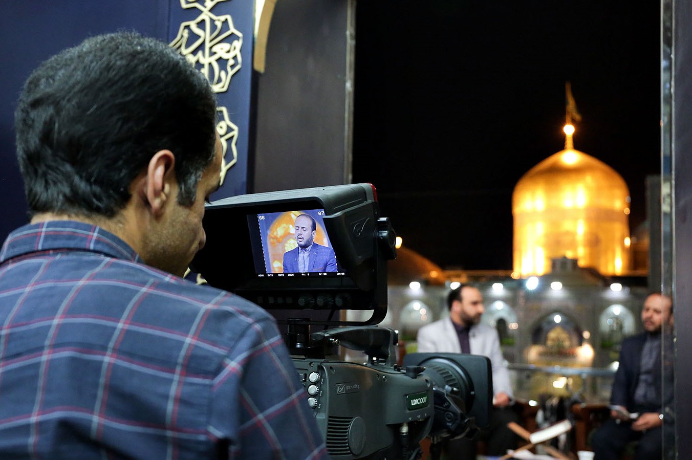 پخش ویژه برنامه شهادت امام جواد(ع) از حرم مطهر رضوی در رسانه های ملی