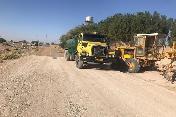 بهسازی راه روستایی حنیری در شهرستان باوی