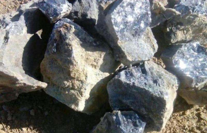 کشف 42 تن سنگ معدن قاچاق در اسفراین