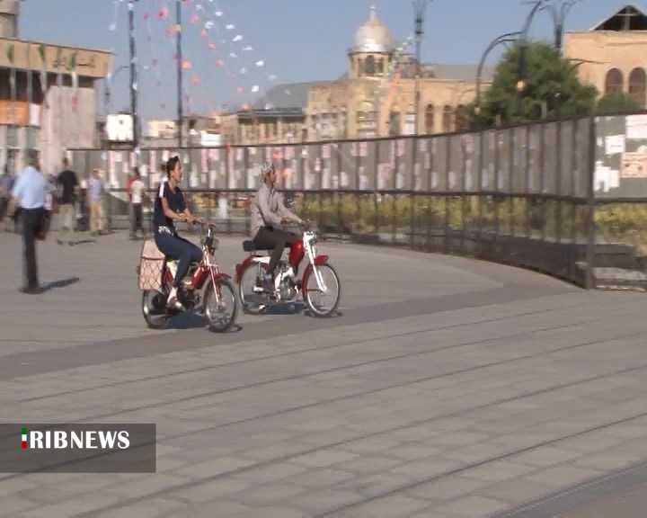 تردد موتورسیکلت ها در پیاده راه بوعلی همدان