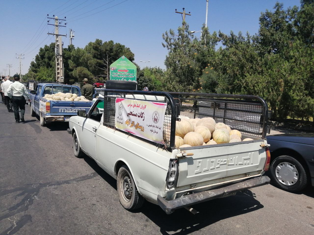 طالبی کاران ساوه کاروان زکات راه انداختند